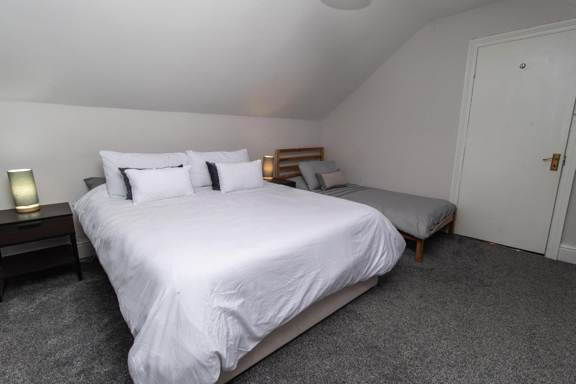 Dwellcome Home Ltd 4 King Bedroom Townhouse, Free Parking, Fast Wifi, Fully Equipped Kitchen, 15 Min Drive To Nissan, 20 Min To Newcastle Sunderland, Ideal For Long Term Contractor Etc Stays, Regular Housekeeping Option - See Our Site For Assurance South Shields Exterior foto