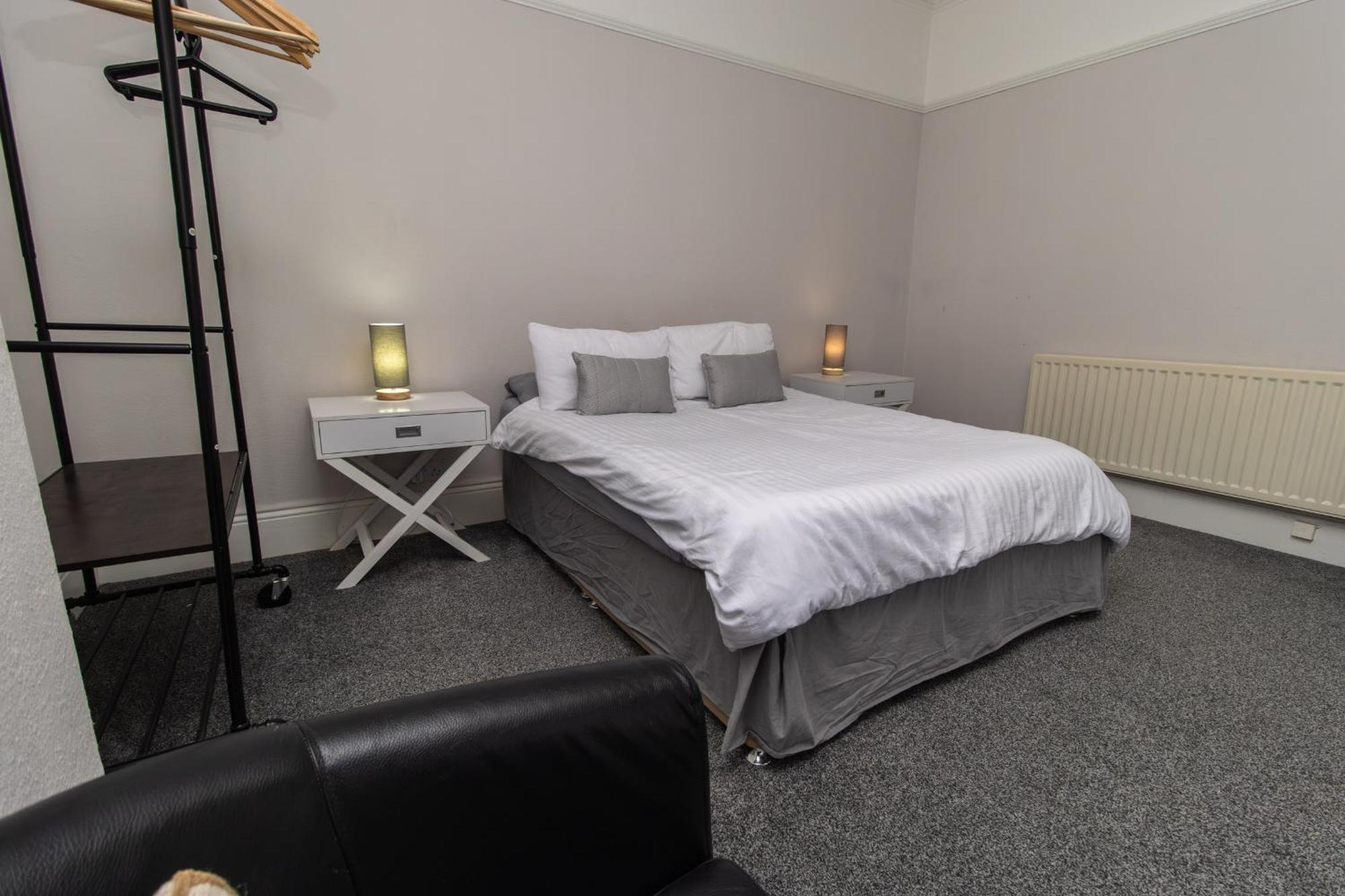 Dwellcome Home Ltd 4 King Bedroom Townhouse, Free Parking, Fast Wifi, Fully Equipped Kitchen, 15 Min Drive To Nissan, 20 Min To Newcastle Sunderland, Ideal For Long Term Contractor Etc Stays, Regular Housekeeping Option - See Our Site For Assurance South Shields Exterior foto