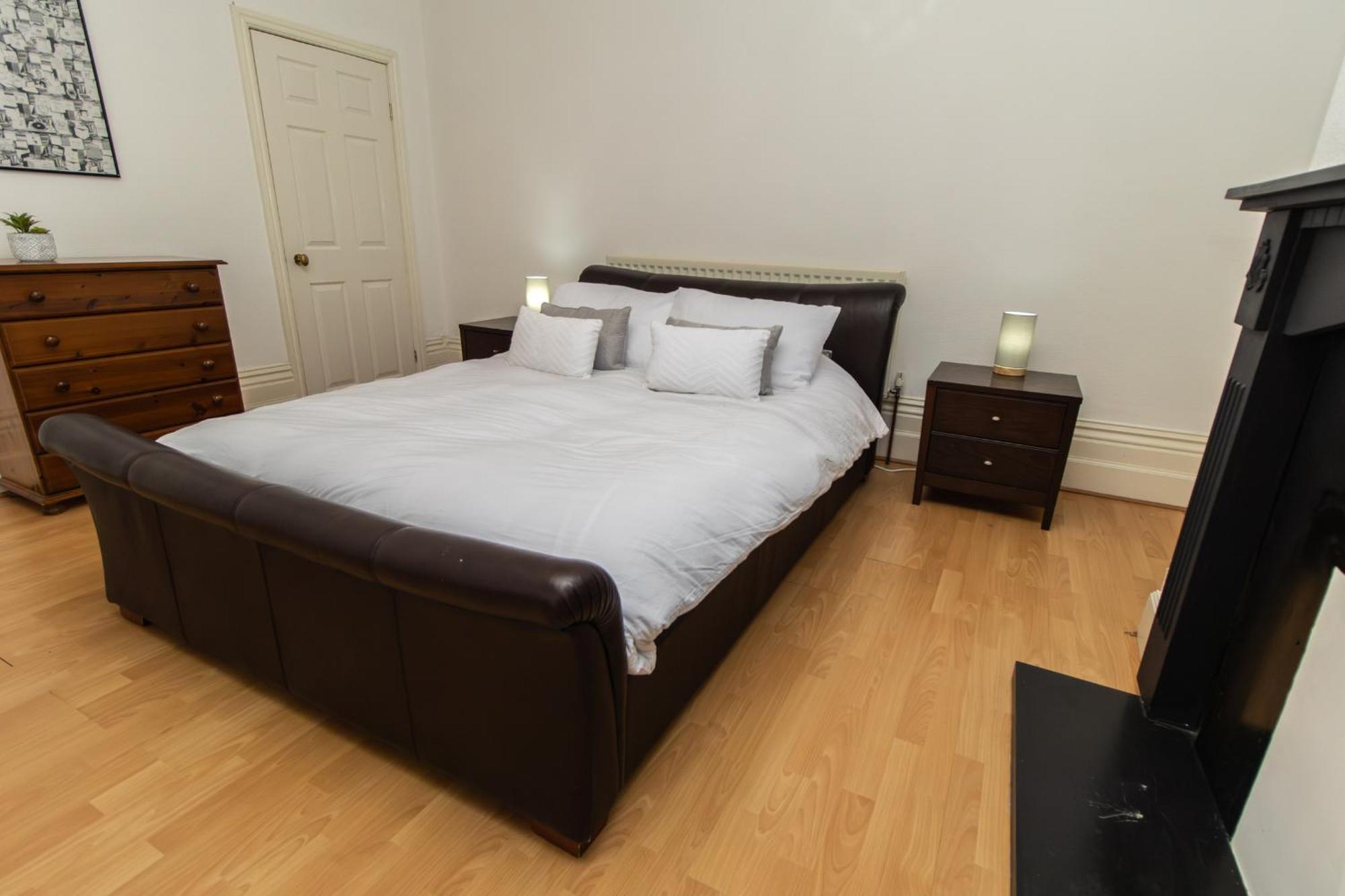 Dwellcome Home Ltd 4 King Bedroom Townhouse, Free Parking, Fast Wifi, Fully Equipped Kitchen, 15 Min Drive To Nissan, 20 Min To Newcastle Sunderland, Ideal For Long Term Contractor Etc Stays, Regular Housekeeping Option - See Our Site For Assurance South Shields Exterior foto