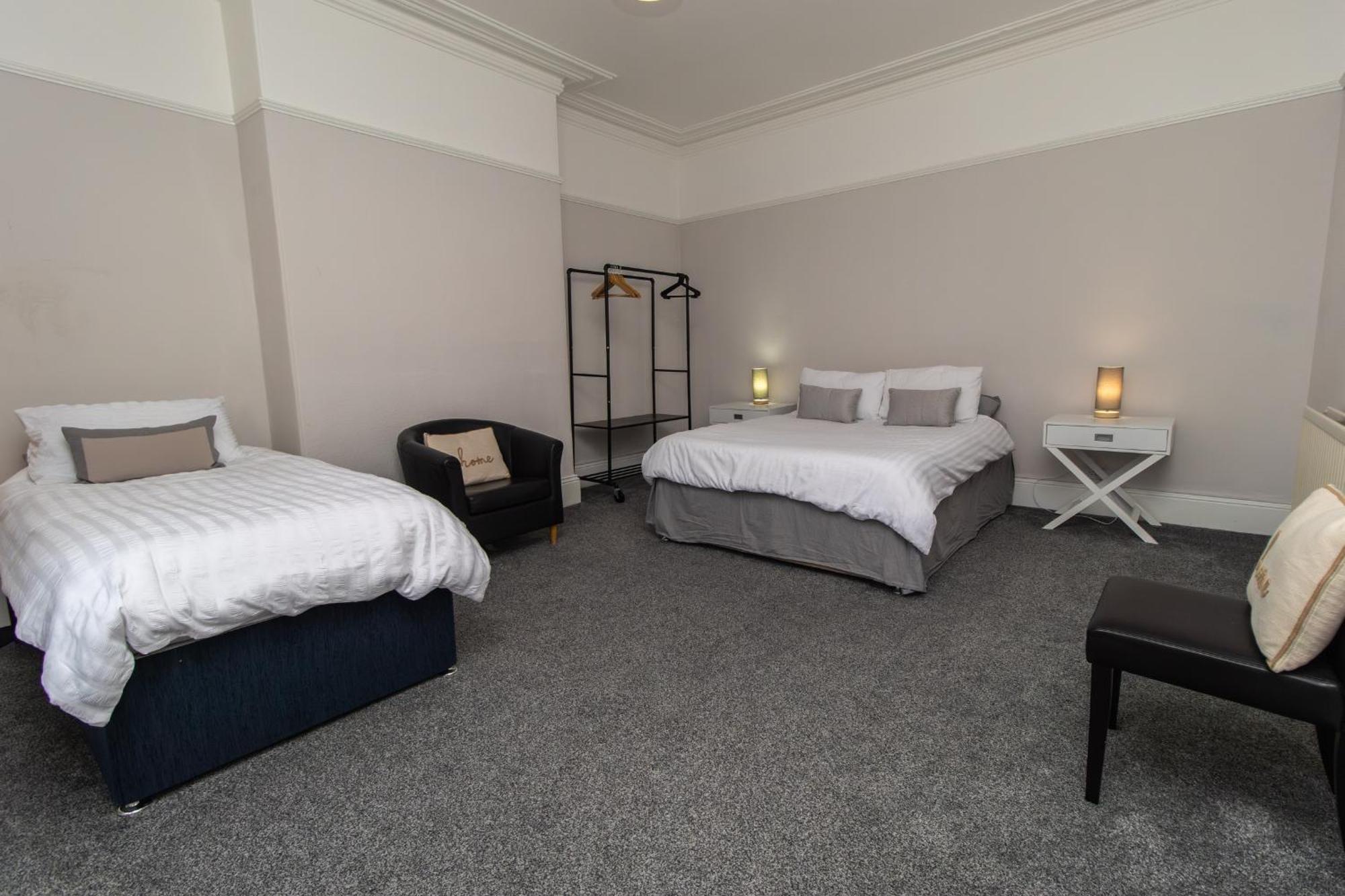 Dwellcome Home Ltd 4 King Bedroom Townhouse, Free Parking, Fast Wifi, Fully Equipped Kitchen, 15 Min Drive To Nissan, 20 Min To Newcastle Sunderland, Ideal For Long Term Contractor Etc Stays, Regular Housekeeping Option - See Our Site For Assurance South Shields Exterior foto